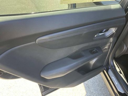 Certified 2023 Nissan Ariya FWD image 14