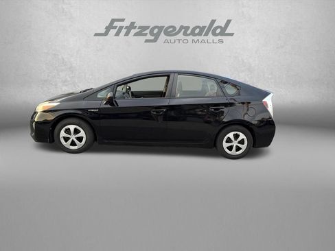 Used 2014 Toyota Prius Two FWD image 3