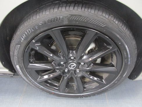 Used 2024 MAZDA MAZDA3 s FWD image 13