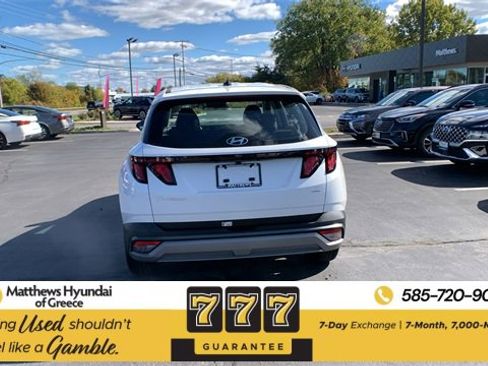 Certified 2025 Hyundai Tucson SE image 4