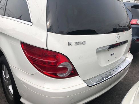 Used 2009 Mercedes-Benz R 350 4MATIC w/ Premium 1 Pkg image 17