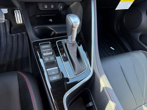 Certified 2025 Acura ADX A-Spec image 28