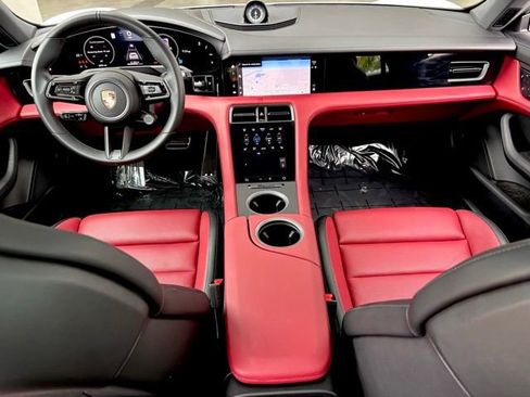 Used 2025 Porsche Taycan image 27