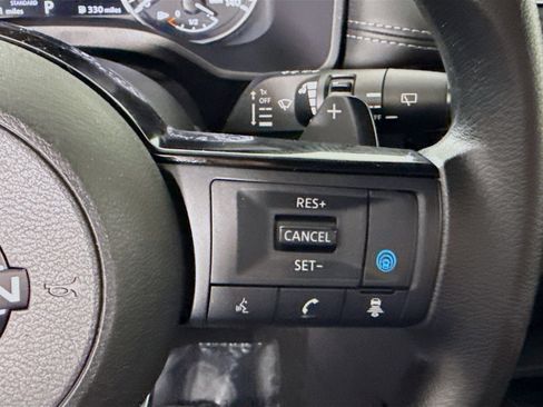 Used 2023 Nissan Rogue SV FWD image 15