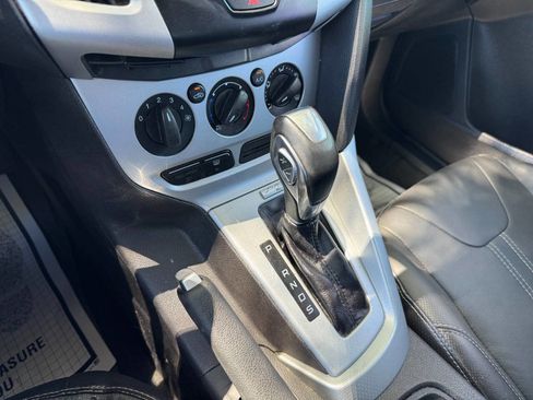 Used 2014 Ford Focus SE w/ Equipment Group 201A FWD image 20