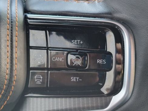 Used 2023 Jeep Grand Wagoneer L Series III w/ Quick Order Packagew 28T AWD/4WD image 33