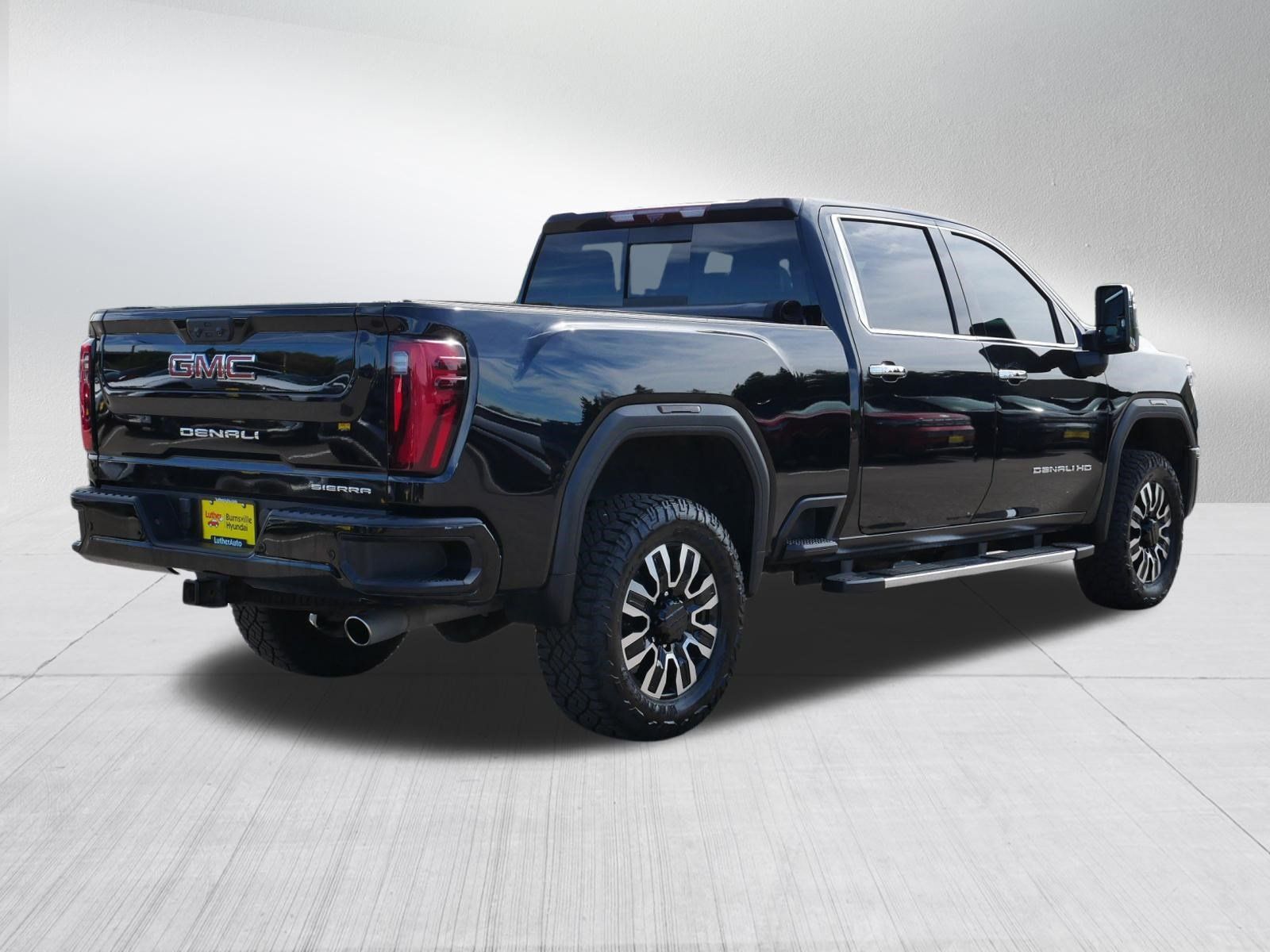 Used 2024 GMC Sierra 2500 Denali w/ Denali Reserve Package AWD/4WD image 7