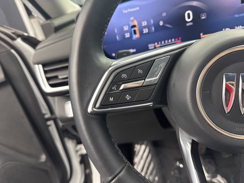 Used 2024 Buick Envision Preferred image 29