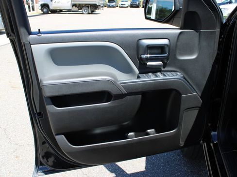 Used 2017 Chevrolet Silverado 1500 Custom w/ Custom Convenience Package AWD/4WD image 10