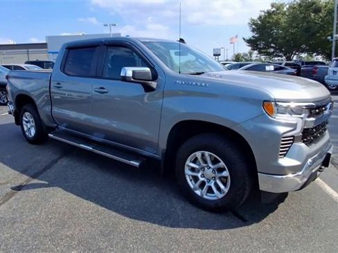 Certified 2023 Chevrolet Silverado 1500 LT image 2