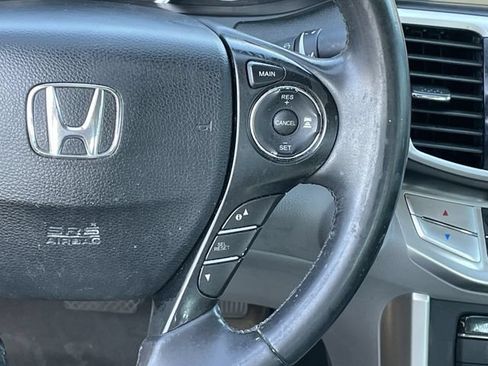 Used 2015 Honda Accord Touring image 14