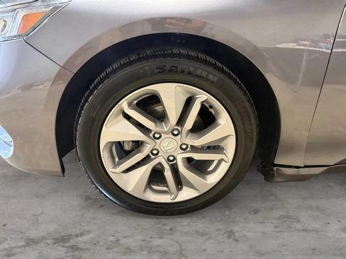 Used 2020 Honda Accord LX image 41