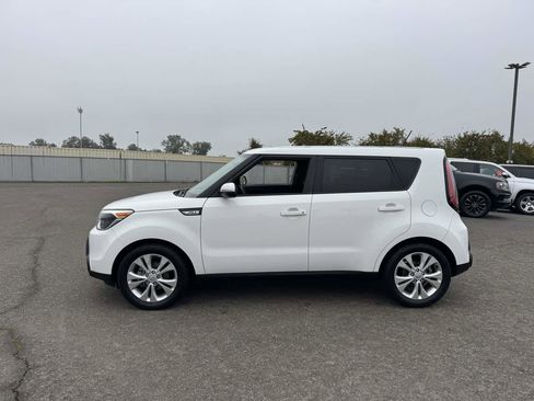 Used 2014 Kia Soul + image 5