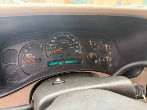 Used 2004 Chevrolet Avalanche Z71 w/ Sun And Sound Package image 6