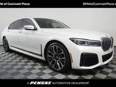 Used 2021 BMW 740i w/ M Sport Package image 1