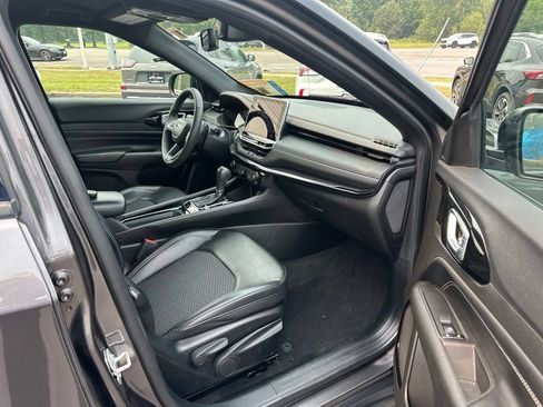 Used 2023 Jeep Compass Latitude w/ Convenience Group AWD/4WD image 36