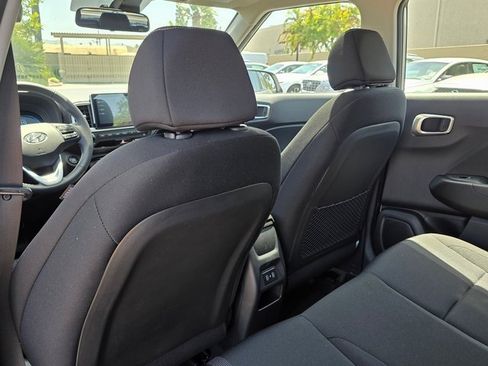 New 2025 Hyundai Venue SEL image 19