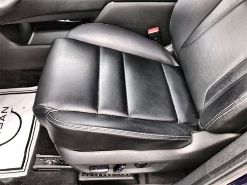 Certified 2023 Nissan Rogue SL w/ SL Premium Package image 12