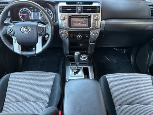 Used 2017 Toyota 4Runner SR5 w/ Convenience Package AWD/4WD image 13