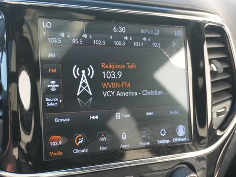 Used 2020 Jeep Grand Cherokee Overland AWD/4WD image 36