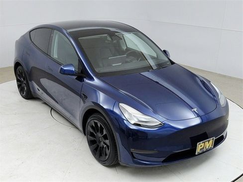 Used 2021 Tesla Model Y Long Range image 13