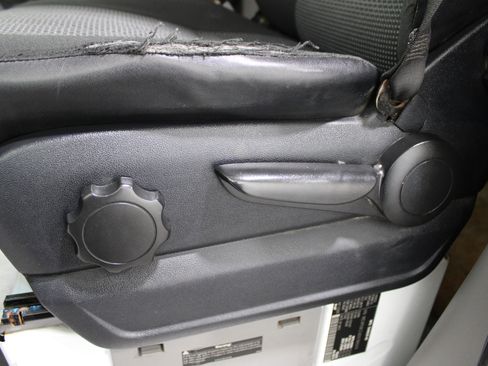 Used 2013 Mercedes-Benz Sprinter 2500 image 4