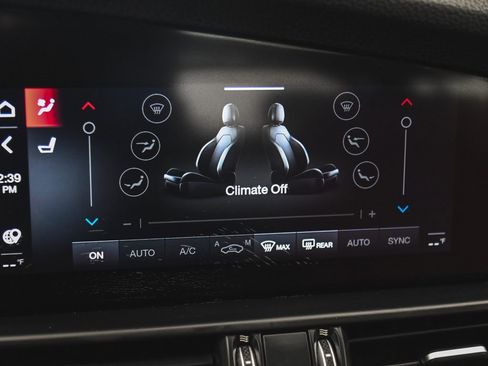 Used 2022 Alfa Romeo Giulia Veloce image 17