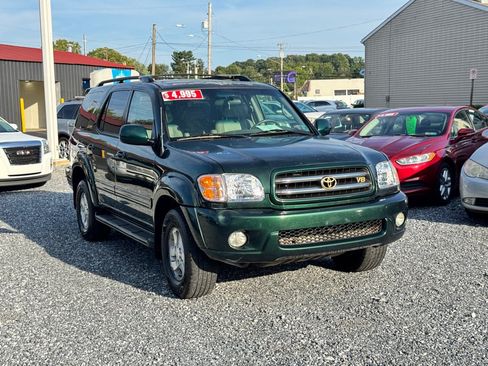 Used 2002 Toyota Sequoia Limited w/ Gold Pkg AWD/4WD image 3