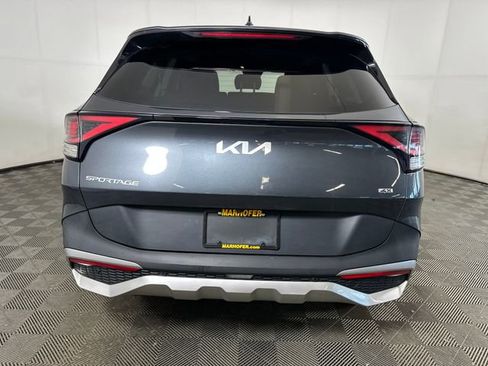 Used 2023 Kia Sportage LX image 4