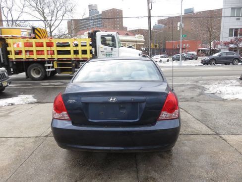 Used 2005 Hyundai Elantra GLS image 7