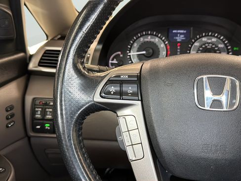 Used 2016 Honda Odyssey Touring Elite image 25