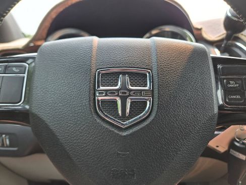 Used 2019 Dodge Grand Caravan SXT FWD image 23