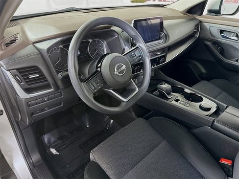 Certified 2023 Nissan Rogue SV image 18