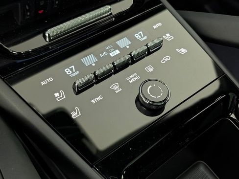 New 2026 Porsche Cayenne GTS image 34