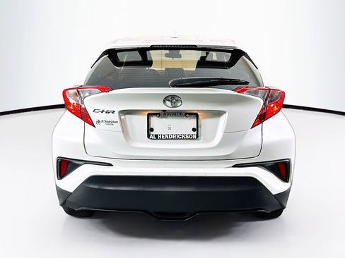Used 2021 Toyota C-HR XLE image 4