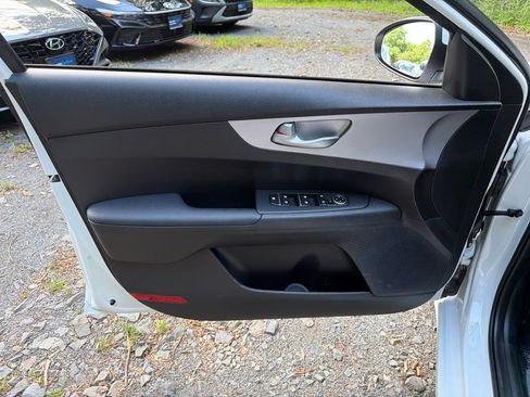 Used 2023 Kia Forte LXS FWD image 15