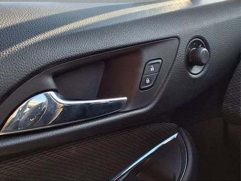Used 2016 Chevrolet Cruze LT image 24
