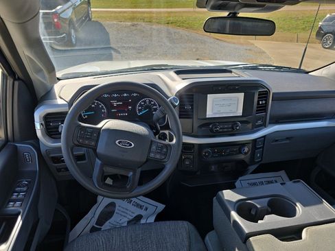 Used 2023 Ford F150 XLT image 9
