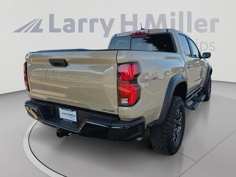 Certified 2024 Chevrolet Colorado ZR2 w/ Technology Package AWD/4WD image 5