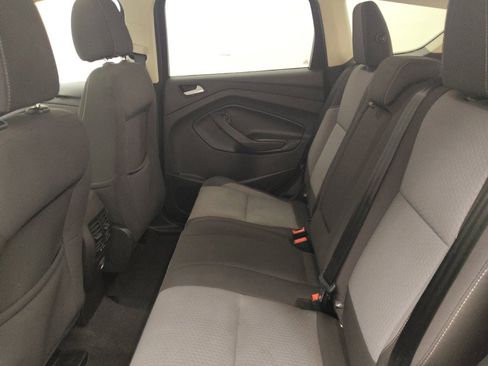 Used 2017 Ford Escape SE FWD image 18