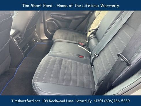 Used 2023 Mitsubishi Outlander LE image 11