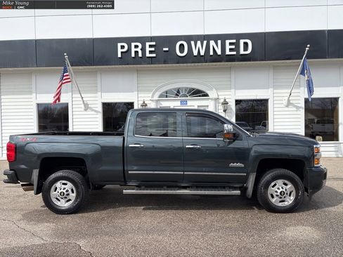 Used 2018 Chevrolet Silverado 2500 High Country image 4