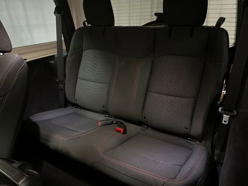 Used 2021 Jeep Wrangler Rubicon image 22