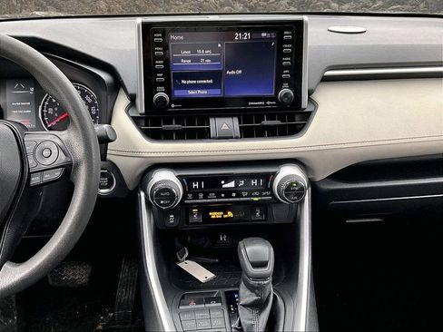 Used 2019 Toyota RAV4 XLE w/ Convenience Package image 6