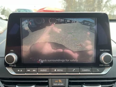 Used 2024 Nissan Altima 2.5 SR image 17