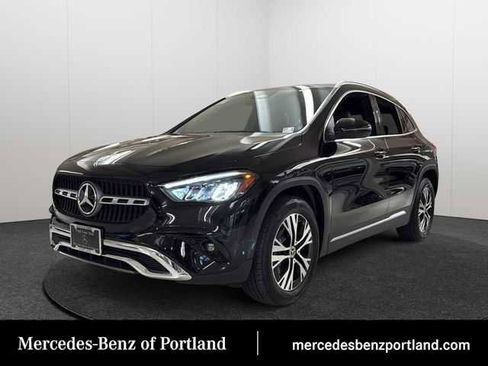 Used 2025 Mercedes-Benz GLA 250 4MATIC image 1