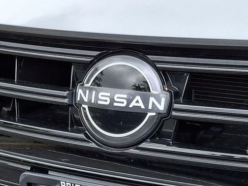 Used 2025 Nissan Versa SV FWD image 29
