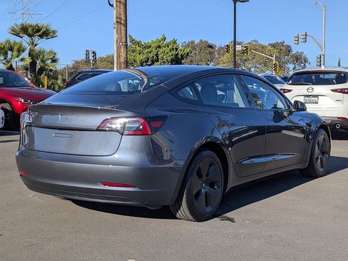 Used 2023 Tesla Model 3 Standard Range image 10