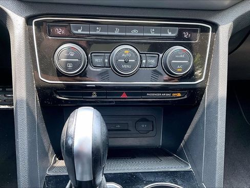 Used 2023 Volkswagen Atlas SEL Premium AWD/4WD image 24