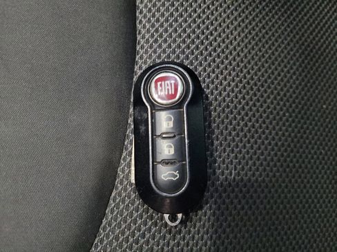 Used 2014 FIAT 500L Trekking FWD image 32